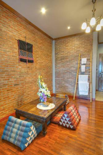 Hostal Saeng Panya Home
