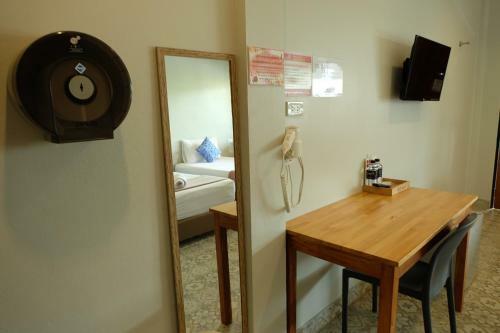 Warm Well Hostel
