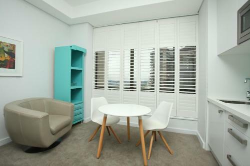 Apartamento Sandton Skye Unit 702