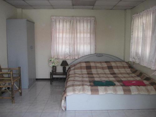 Hostal Srikrung Guesthouse