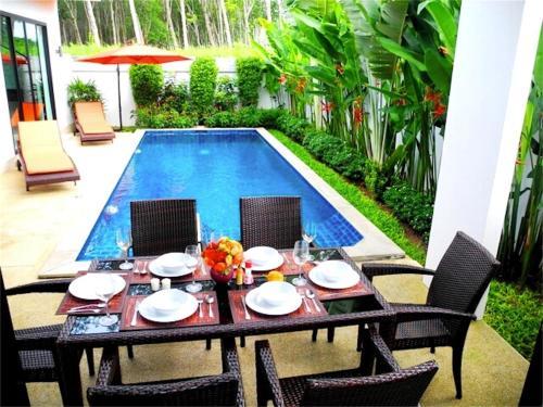 Intira Villa Rawai 2 Bedrooms Villa
