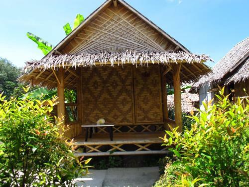 Hostal Bamboo Hut Bangalow