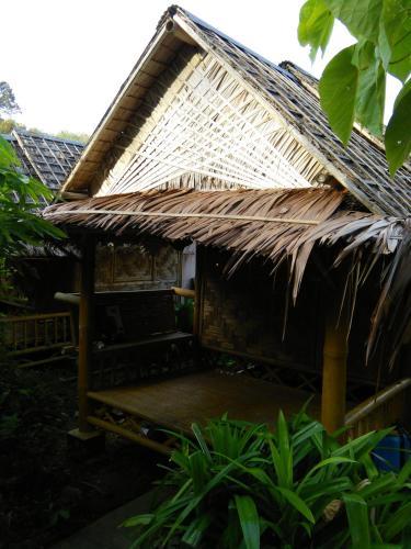 Hostal Bamboo Hut Bangalow