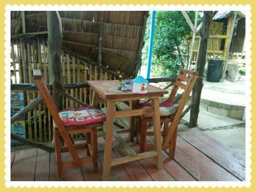 Hostal Bamboo Hut Bangalow