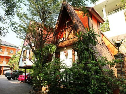 Khunsri Resort Art Boutique Hotel