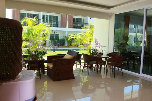 Crystal Lamai Hotel