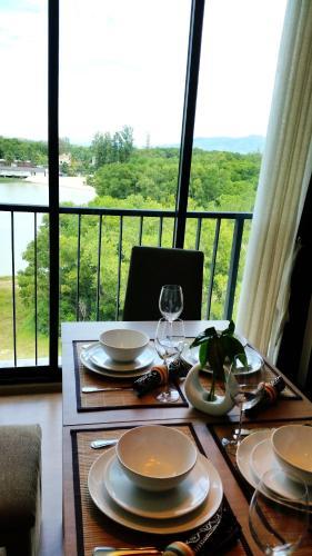 Cozy Lake And Mountain View Apartment