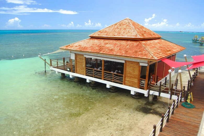 Hotel Decameron Los Delfines All Inclusive