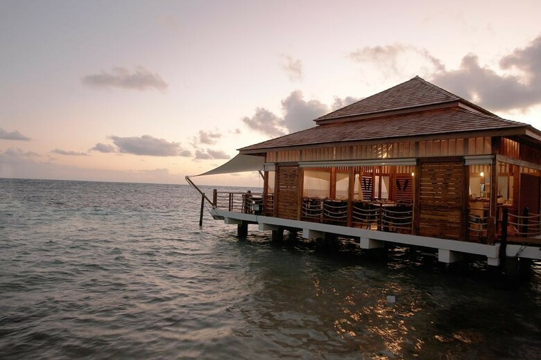 Hotel Decameron Los Delfines All Inclusive