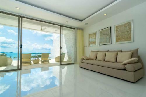 3 Bedroom Sea View Villa Escape
