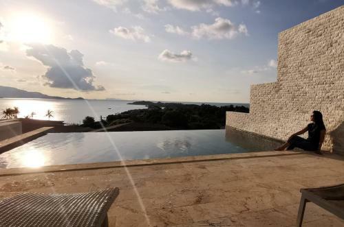 3 Bedroom Sea View Villa Escape