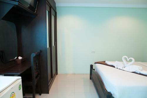 Hostal Fahsai Bay Villa