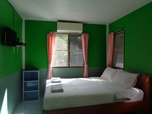 Hostal Sarm Mork Guest House