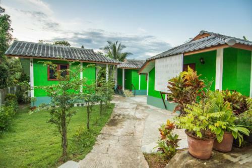 Hostal Sarm Mork Guest House