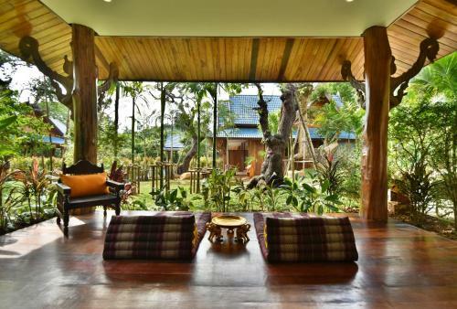 Hotel The Nine Thipthara Klongson Resort