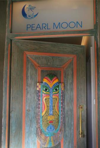 Hostal Pearl Moon Boutique Suites