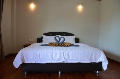 Hostal Lipe Village