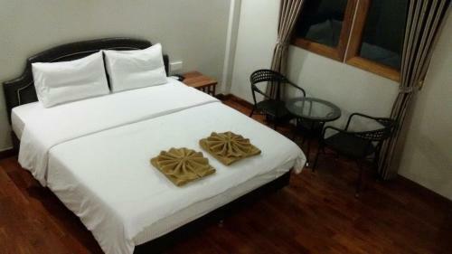 Hostal Lipe Village