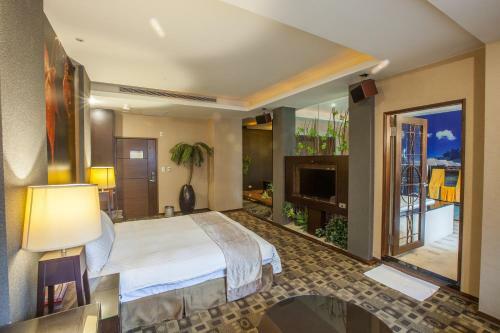 Spring Breeze Hotel