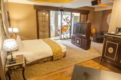 Spring Breeze Hotel