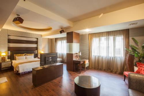 Spring Breeze Hotel