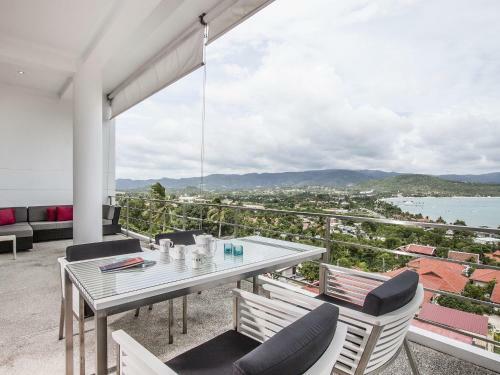 Bophut View Penthouse 3-bed Apartment