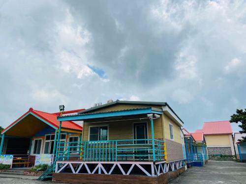 J Lin Hostel