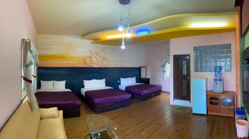 J Lin Hostel