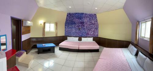 J Lin Hostel