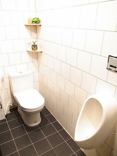 Comma Hostel
