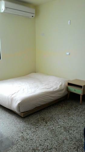 4+57 Hostel