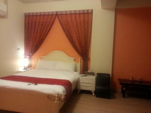 Money B&B