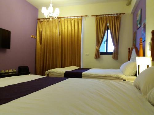 Money B&B