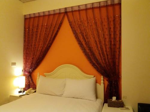 Money B&B
