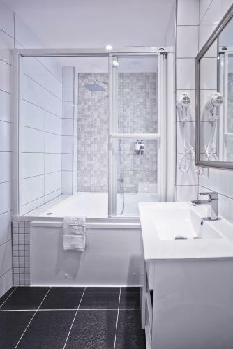 V-one Hotel - Ningxia No. 2 Inn
