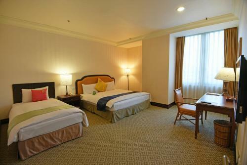 Wei-yat Grand Hotel