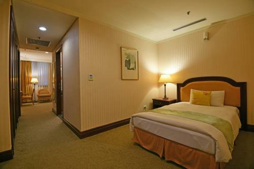 Wei-yat Grand Hotel