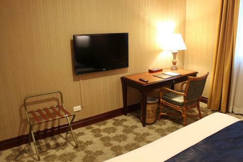 Wei-yat Grand Hotel