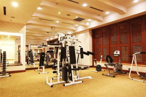 Wei-yat Grand Hotel