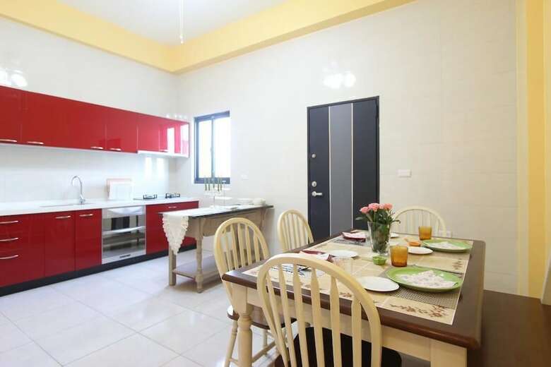 Bed & Breakfast Orange Cat Hostel