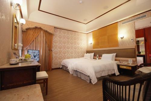 Pink Lotus Hotel