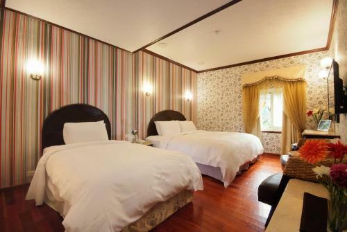 Pink Lotus Hotel