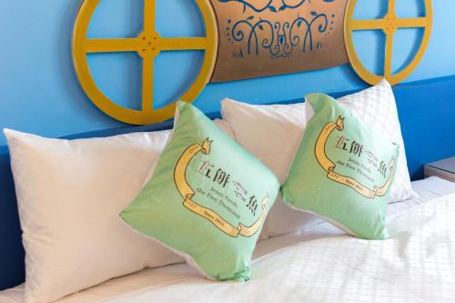 5 Loaves 2 Fish B&B