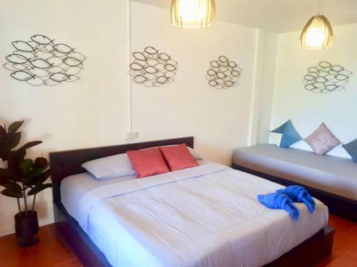 Hostal Insook Ko Larn Resort