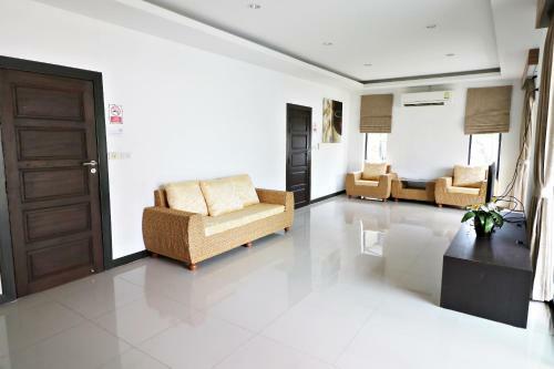 Hotel P' Private Resort Cha Am