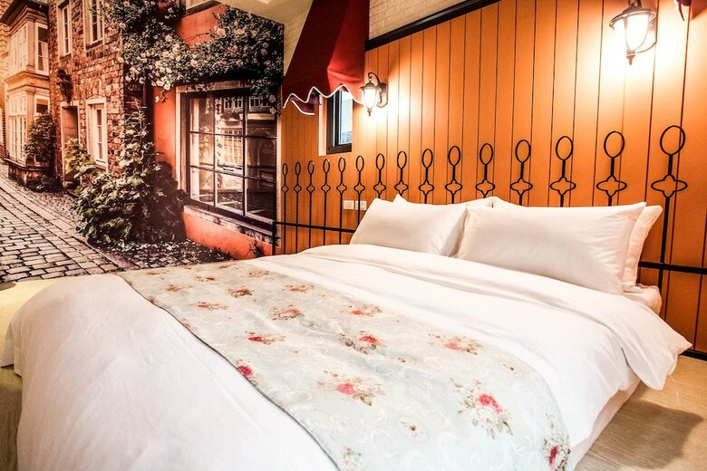 Hotel Happiness Station B&B