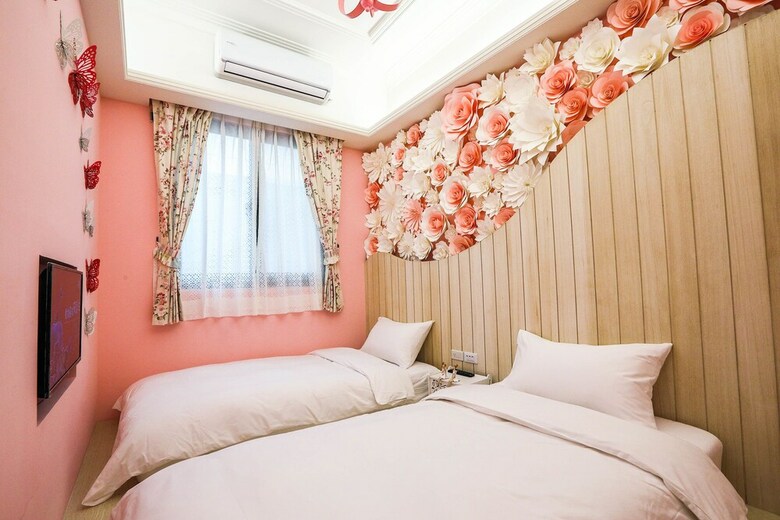 Hotel Happiness Station B&B