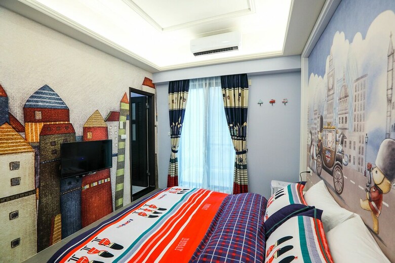 Hotel Happiness Station B&B