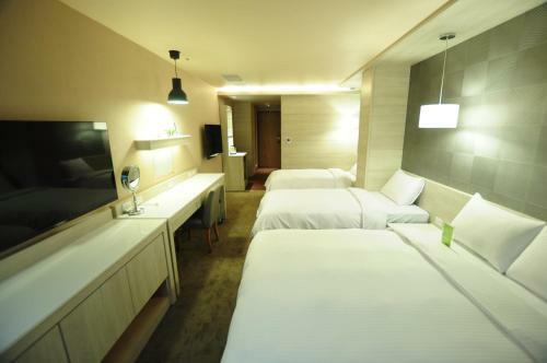 Kindness Hotel - Zhongshan Bade Branch