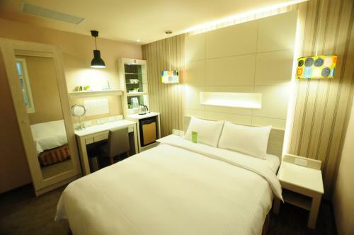 Kindness Hotel - Zhongshan Bade Branch